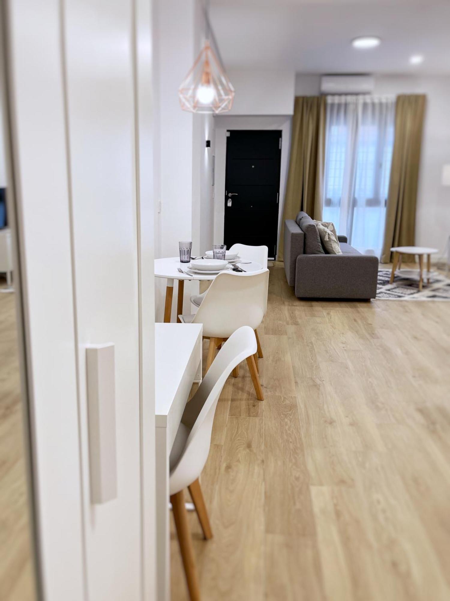 Loft Apartamento Carlos III L1A กอร์โดบา ภายนอก รูปภาพ