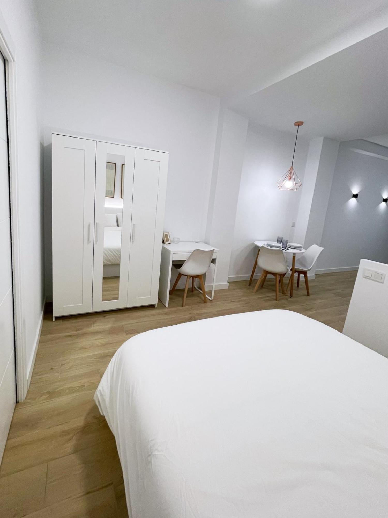 Loft Apartamento Carlos III L1A กอร์โดบา ภายนอก รูปภาพ